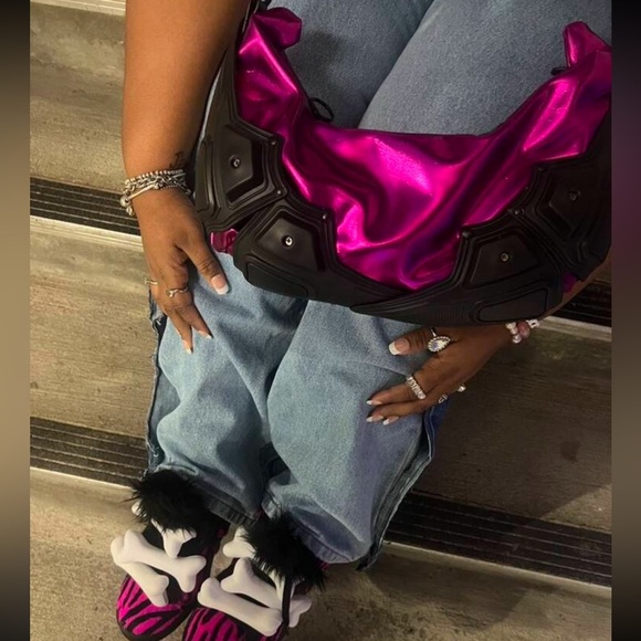 Y2K Futuristic Grunge Style Bag - Picture 4 of 4